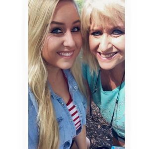 Meet your Posher, Lynn