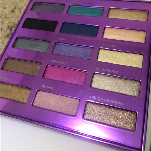 Urban decay eyeshadow palette