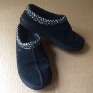 Black Slippers