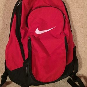 RED NIKE SPORTS BAG/BACKPACK