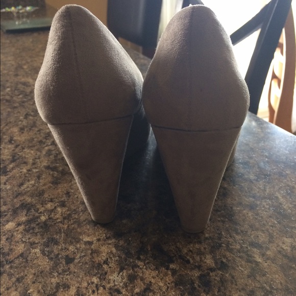 Apt. 9 wedges