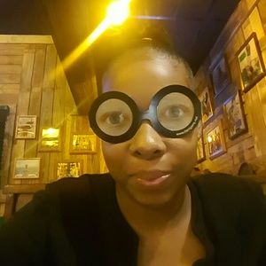 Meet your Posher, Shaunte