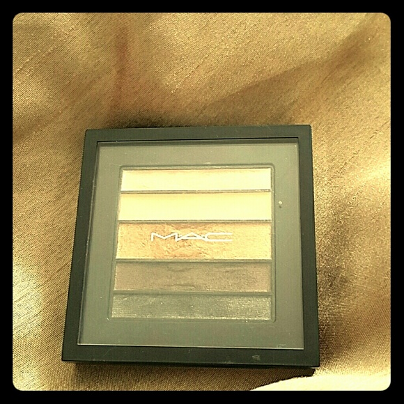 MAC Copperlux eyeshadow palette