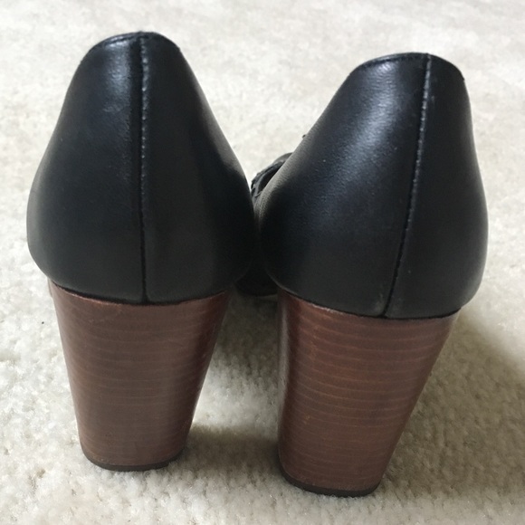 Seychelles Black Peep Toe Flower Pumps Size 6 - Picture 3 of 4