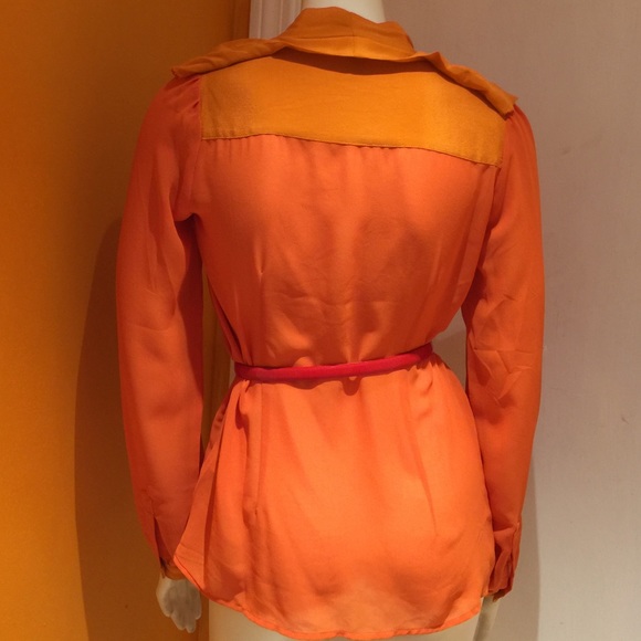 Top - Picture 2 of 2