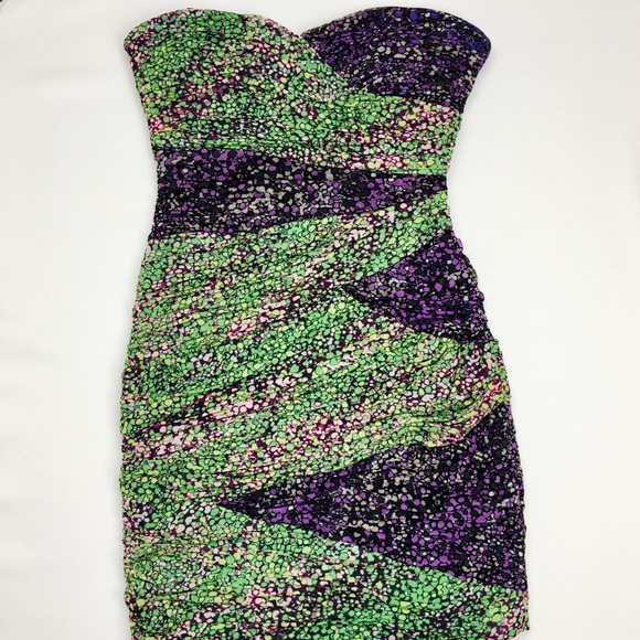 BCBGMaxAzria Dresses & Skirts - BCBGMaxAzria Strapless Tropical Mini Dress