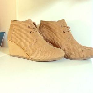 Toms swede wedge booties
