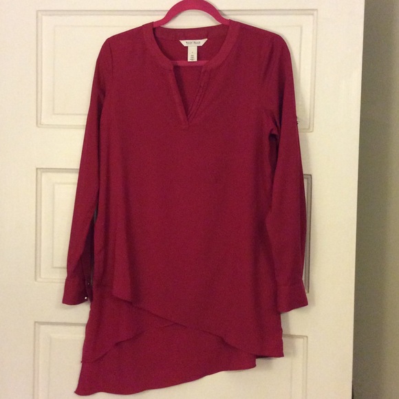 Very flattering tunic -only worn once!