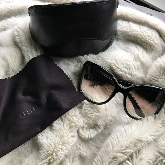 Accessories - Gucci sunglasses