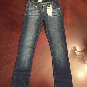 NEW LEVIS REG SKINNY JEANS