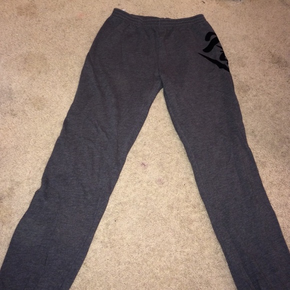 •• PINK vs sweats ••