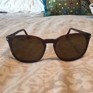 Persol polarized sunglasses- Unisex!