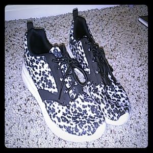 Champion cushion fit shoes