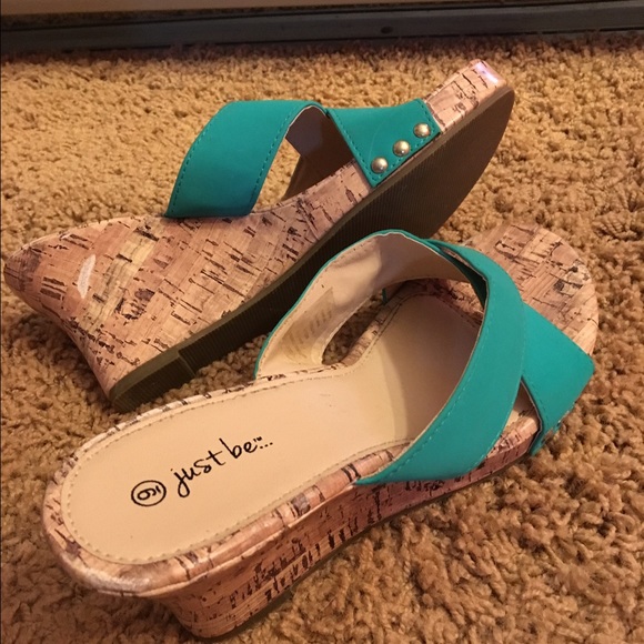 Shoes - Picture 2 of 4