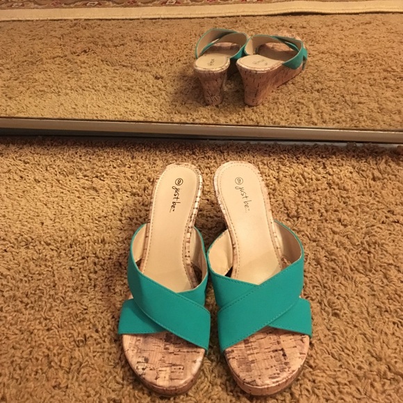 Shoes - Picture 4 of 4