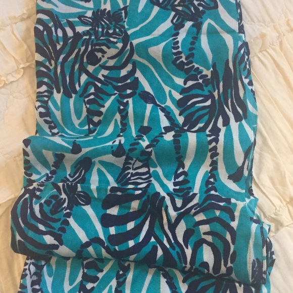 Lilly Pulitzer Accessories - ! Reduced ! Lilly Pulitzer Oversized Scarf / Wrap