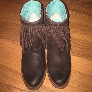 Corral vintage ankle boots.