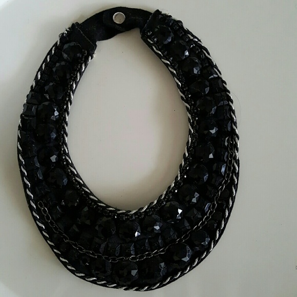 Bib necklace