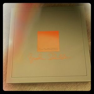 MAC Limited Edition Brooke Shields Bronzer