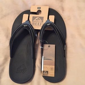 Size 11 Reef Sandals