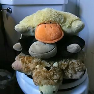 3 mini pillow pets, all real not immatation