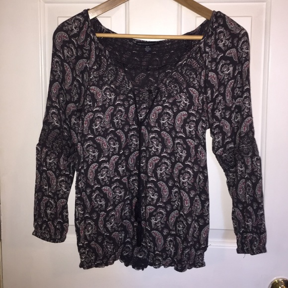 American eagle top- medium 🎀OFFERS ACCEPTED🎀
