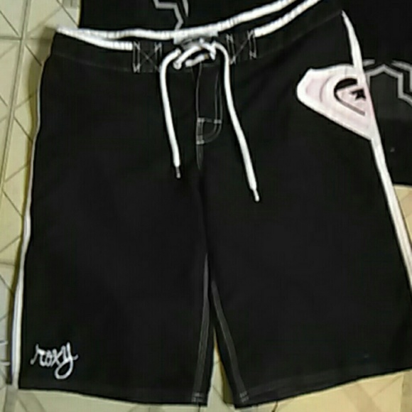 Size 5 Roxy shorts