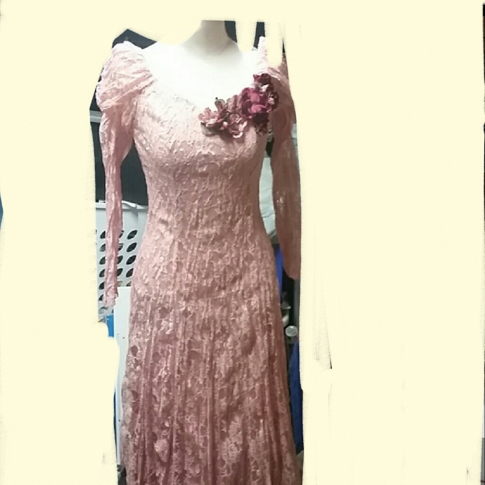 Gorgeous vintage dress