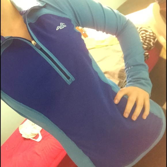 Cute Hollister quarter zip up shirt.