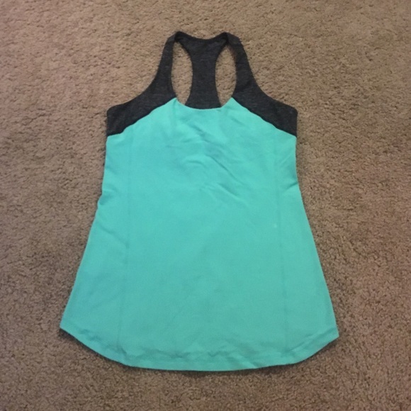 Lululemon size 10 workout tank