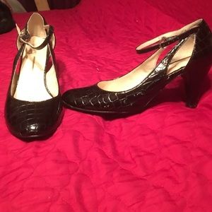 New directions black heels 9