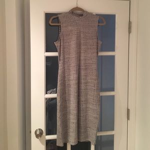 Fitted sleeveless dress