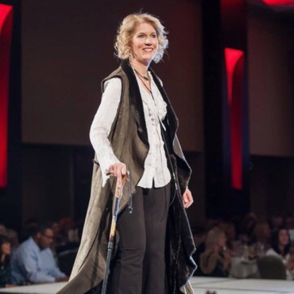 Meet your Posher, Paige - Picture 2 of 2