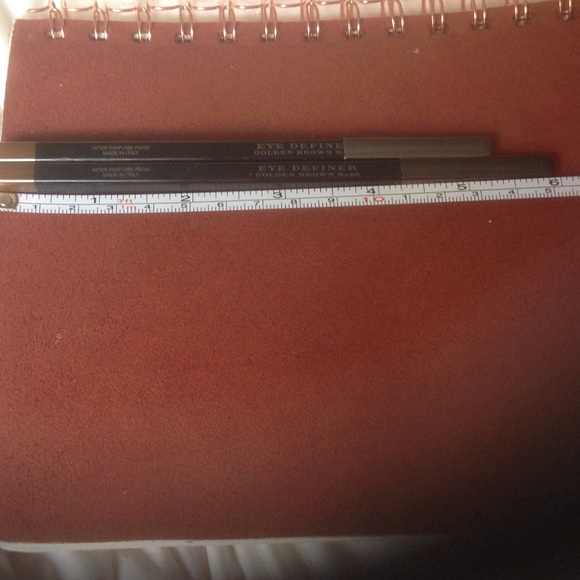 Burberry eye liner