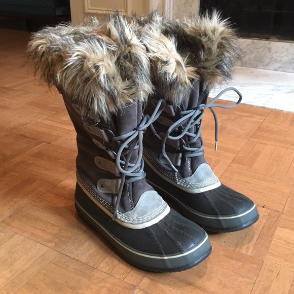 Sorry Joan of Arctic boots