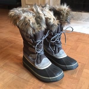 Sorry Joan of Arctic boots