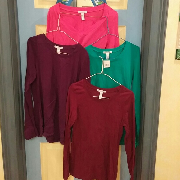 Lot of 4 long sleeve tees
