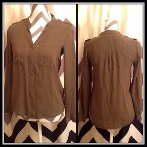 Long-Sleeve Button Up Blouse in Jade Green