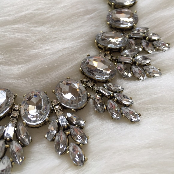 "Amelia" Necklace || Clear Crystal Leaves - Picture 2 of 7