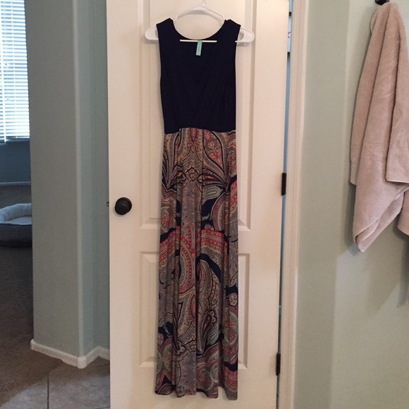 Gilli maxi dress