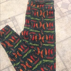 LuLaRoe NWOT 🌶 LEGGINGS TC 12/20