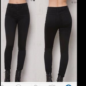 Bullhead Super High Rise Skinniest Jeans