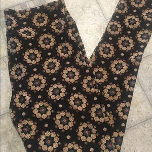 LuLaRoe NWOT Black, ivory, red, teal TC LEGGINGS