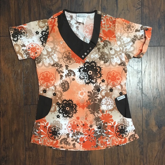 UA Scrub Top