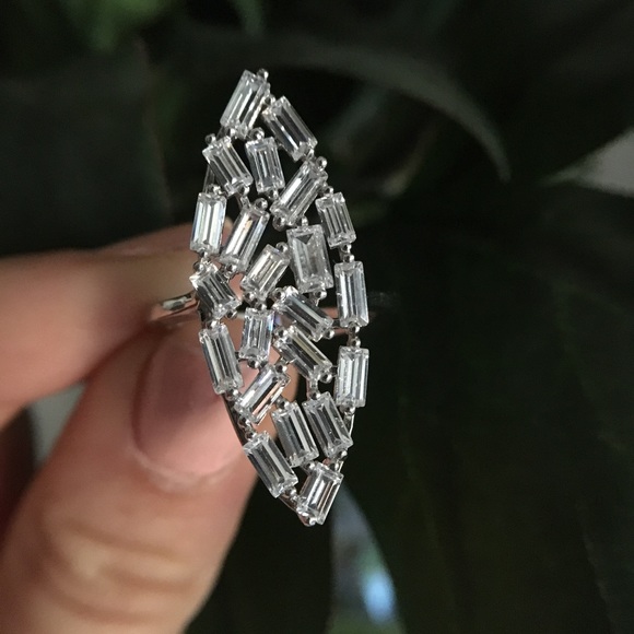 Baguette cz cocktail ring size 6 - Picture 2 of 6