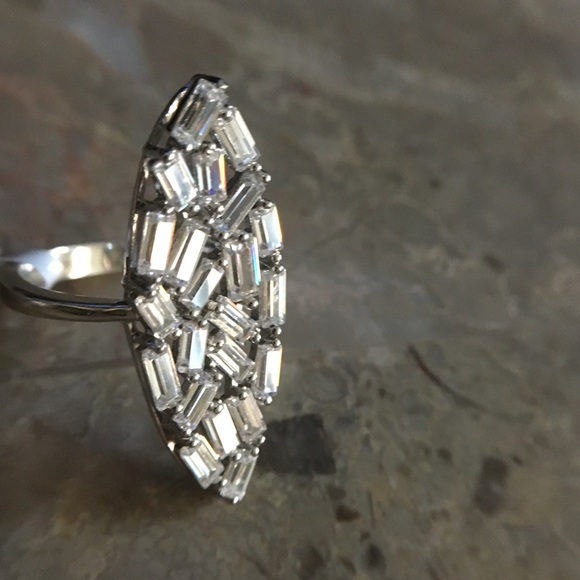 Baguette cz cocktail ring size 6 - Picture 3 of 6