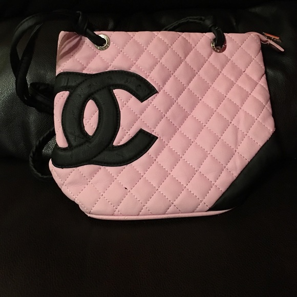 Chanel purse - Picture 1 of 2