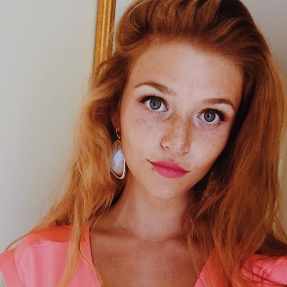 MEET THE POSHER✨🌱💖 - Picture 3 of 8