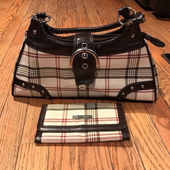 🔴SALE🔴Burberry handbag & Wallet! 👜