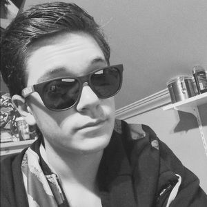 Meet your Posher, Christian
